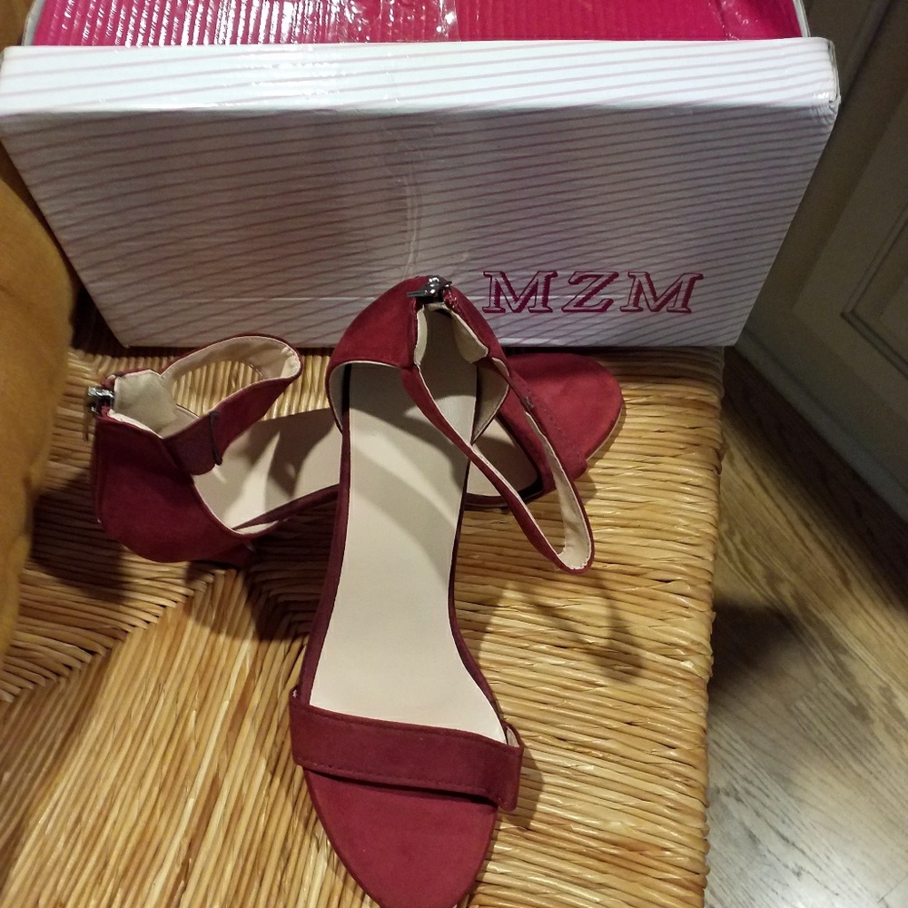 Ladies suede heels